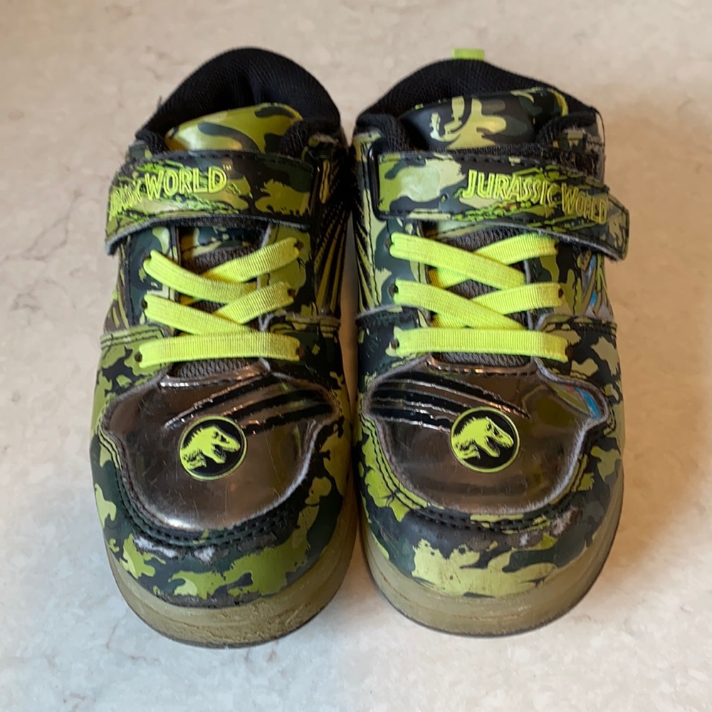 Jurassic World Toddler Light Up Velcro Shoes 9
